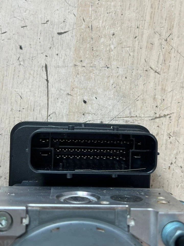 2016 BMW 1 Series F20 F21 2 Series F22 F87 M2 F30 320i ABS Pump Control Module (6881173) – OEM