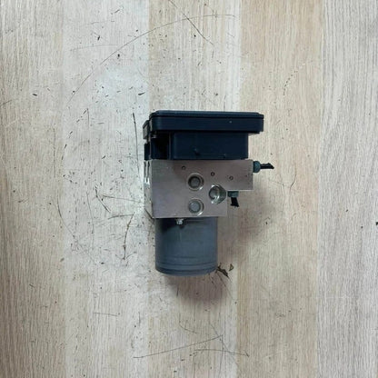 BMW 520d F11 Touring ABS ESP Hydraulic Block Control Unit (6881305) – OEM