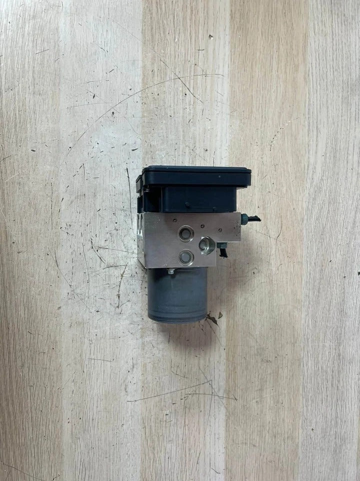 BMW 520d F11 Touring ABS ESP Hydraulic Block Control Unit (6881305) – OEM