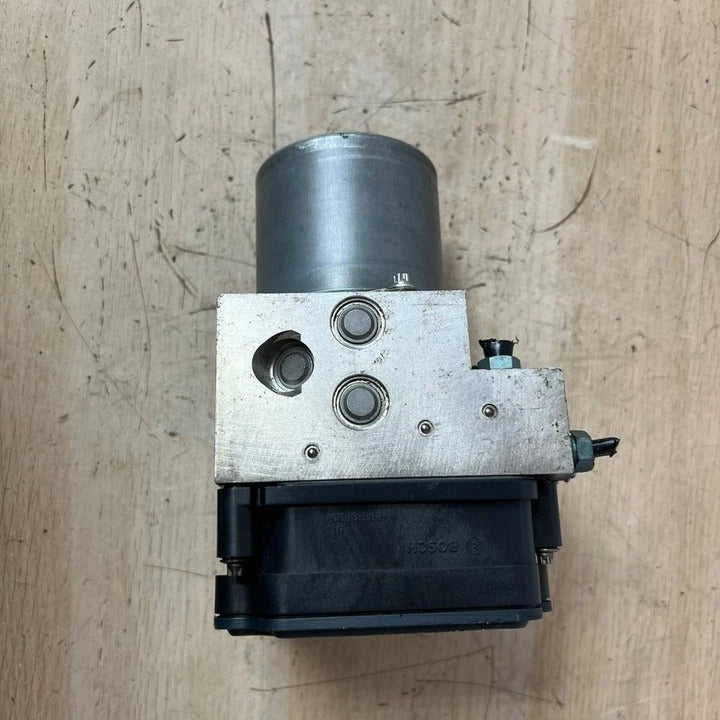 BMW 520d F11 Touring ABS ESP Hydraulic Block Control Unit (6881305) – OEM