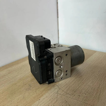 BMW 5 Series F10 F11 ABS Pump Module Control Unit Hydraulic Block DSC (6868339) – OEM