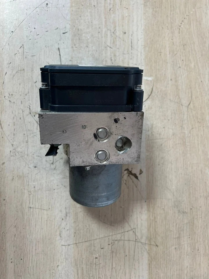 BMW 5 Series F10 F11 ABS Pump Module Control Unit Hydraulic Block DSC (6868339) – OEM