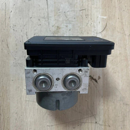 2015–2019 BMW 328i M4 F30 ABS Anti-Lock Brake Pump Module (6871110) – OEM
