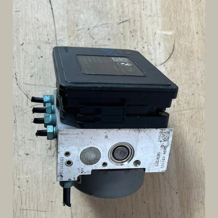 2015–2019 BMW 328i M4 F30 ABS Anti-Lock Brake Pump Module (6871110) – OEM