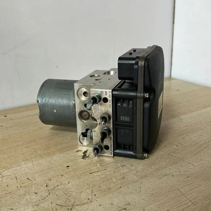 BMW 5 Series F10 F11 2.0D DSC ABS Pump Control Module Hydraulic Block Bosch (6851374) – OEM