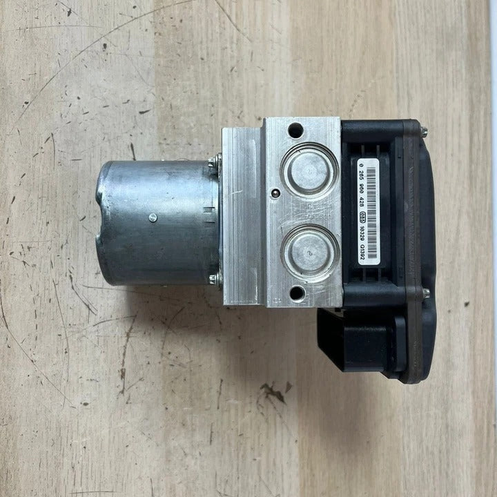 BMW 5 Series F10 F11 2.0D DSC ABS Pump Control Module Hydraulic Block Bosch (6851374) – OEM
