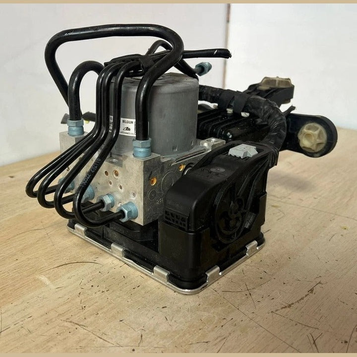 OEM BMW G20 3 Series ABS Pump Modulator Control Unit (1544113 / 1544112) – OEM