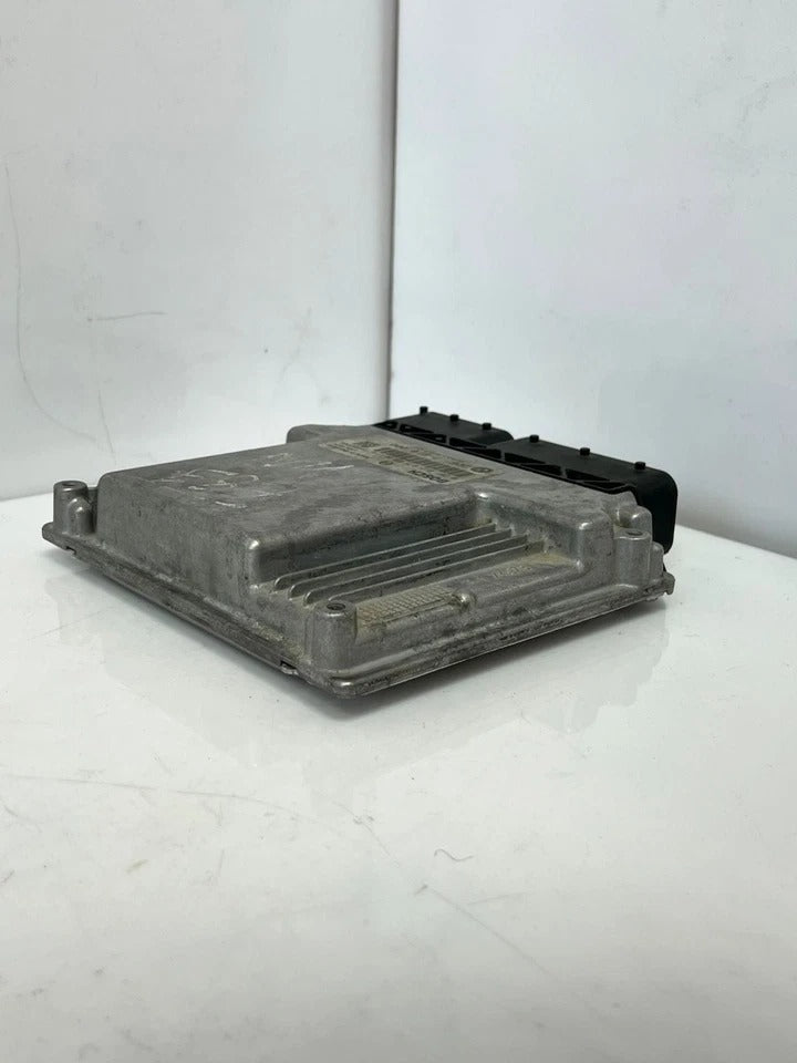BMW E90 E91 320D 2.0 Diesel Bosch Engine Control Unit DDE ECU (7810000 / 0281015075) – OEM