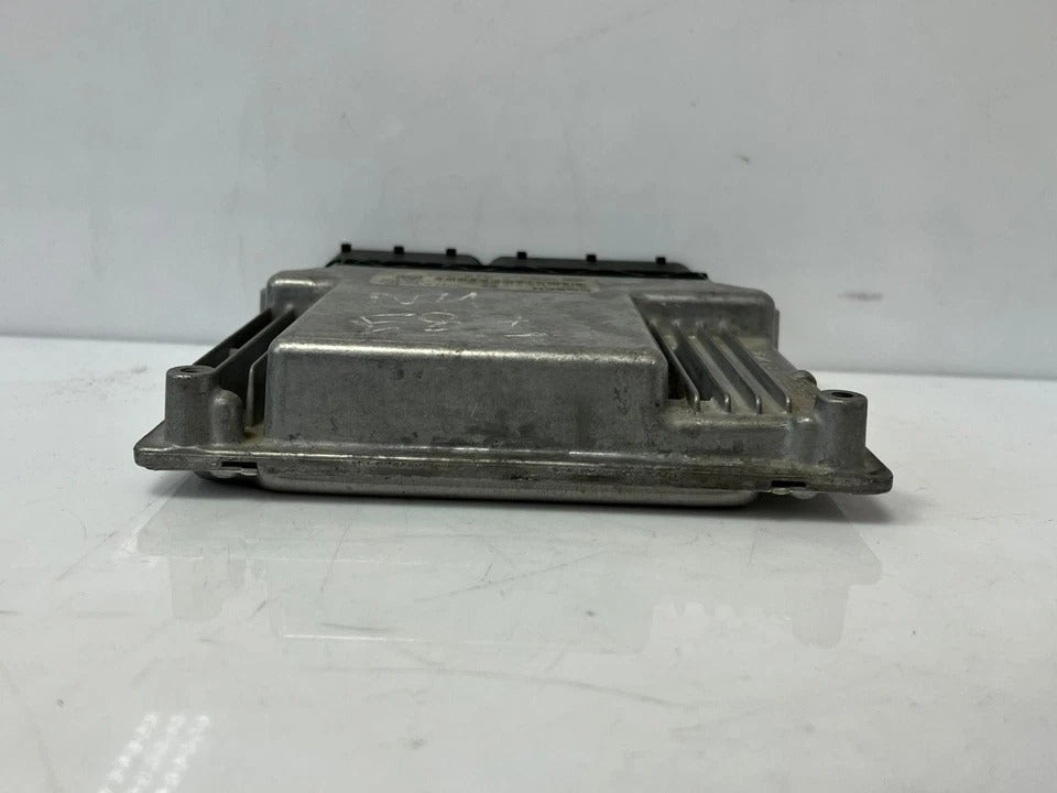 BMW E90 E91 320D 2.0 Diesel Bosch Engine Control Unit DDE ECU (7810000 / 0281015075) – OEM