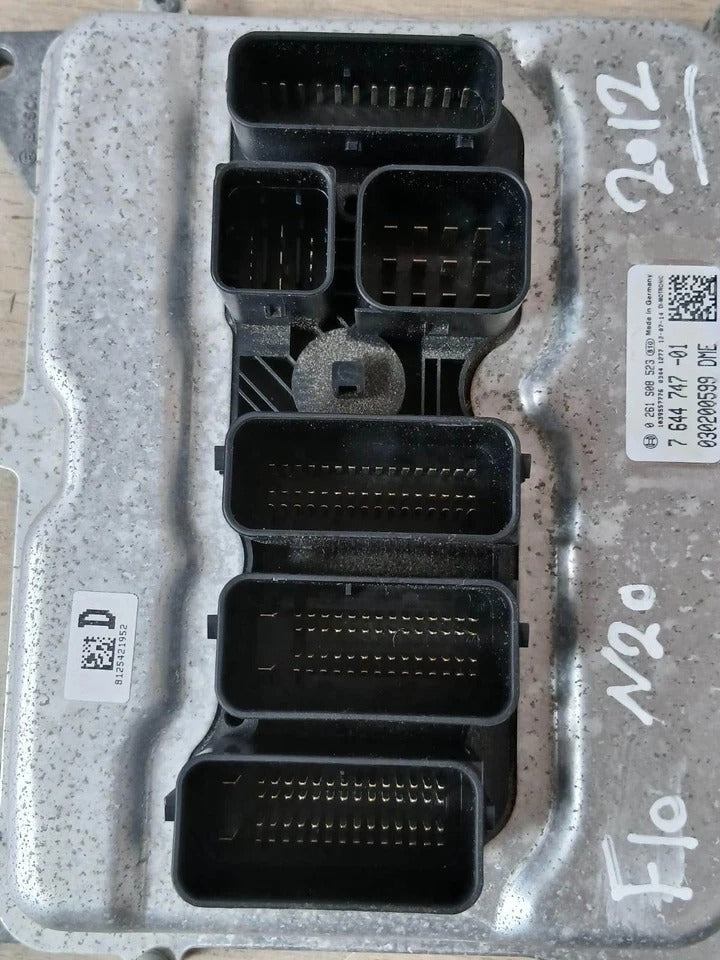 2012–2013 BMW 520i F10 N20 Engine Control Unit ECU Set DME + CAS + Key (7644747) – OEM