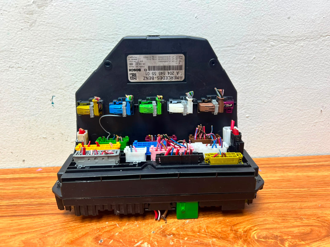 Mercedes-Benz W212 W204 Front SAM Module Relay Fuse Box A2045455501 OEM