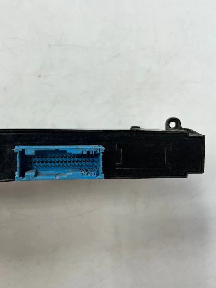 2004–2013 BMW 1 Series E81 E87 Body Control Module BCM Junction Box (9177983) – OEM
