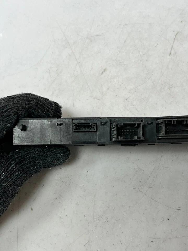 2004 BMW 525i 530i E60 E61 Heated Seat DSC Switch Control Module (6944957) – OEM