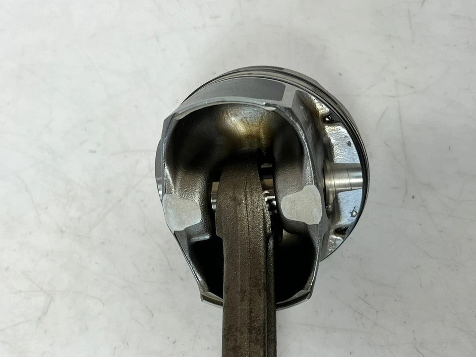 2015 BMW X3 F25 Engine Piston with Connecting Rod (8617083) – OEM