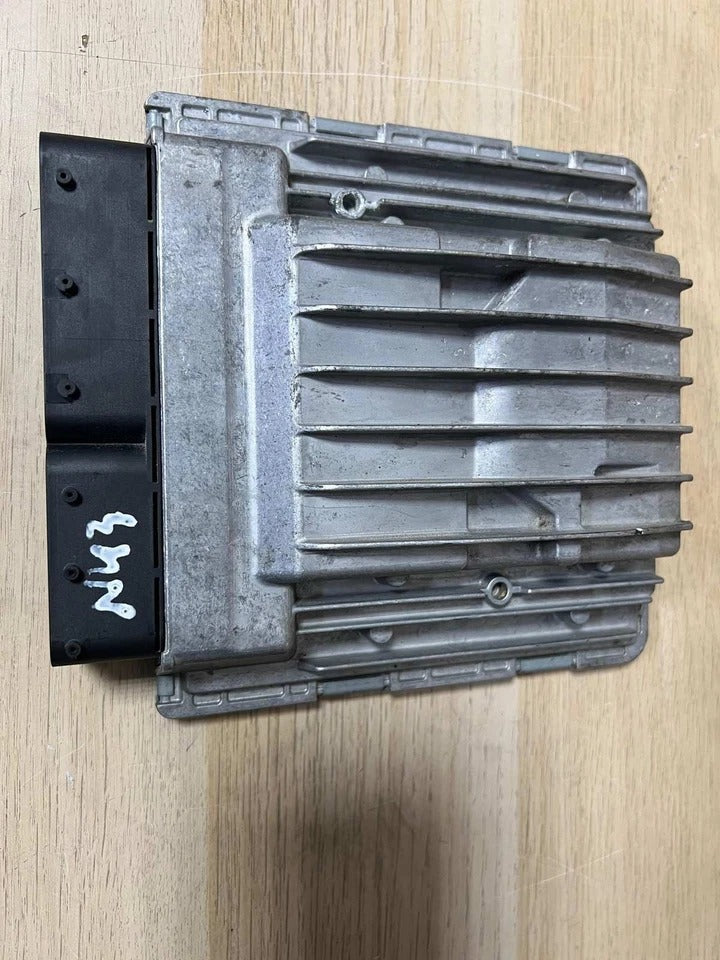 BMW E90 E60 E61 E81 320i MSD81 Engine Control Unit ECU DME (7599881) – OEM