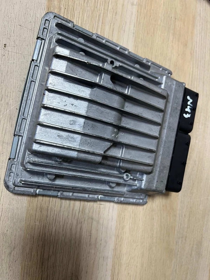 BMW E90 E60 E61 E81 320i MSD81 Engine Control Unit ECU DME (7599881) – OEM