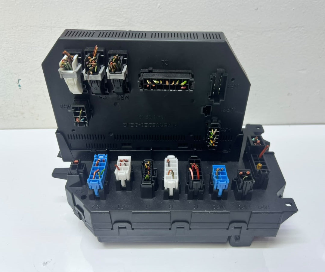 2007-2013 Mercedes W221 S-Class Front Fuse Relay Box SAM Control A2219007202 OEM