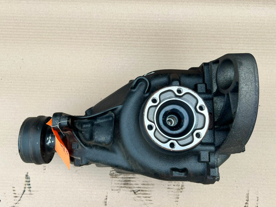 2004–2010 BMW E60 E61 525i E63 E64 630i Rear Differential 3.91 Ratio (7560606) – OEM