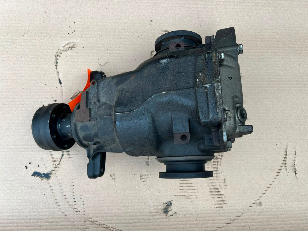 2004–2010 BMW E60 E61 525i E63 E64 630i Rear Differential 3.91 Ratio (7560606) – OEM