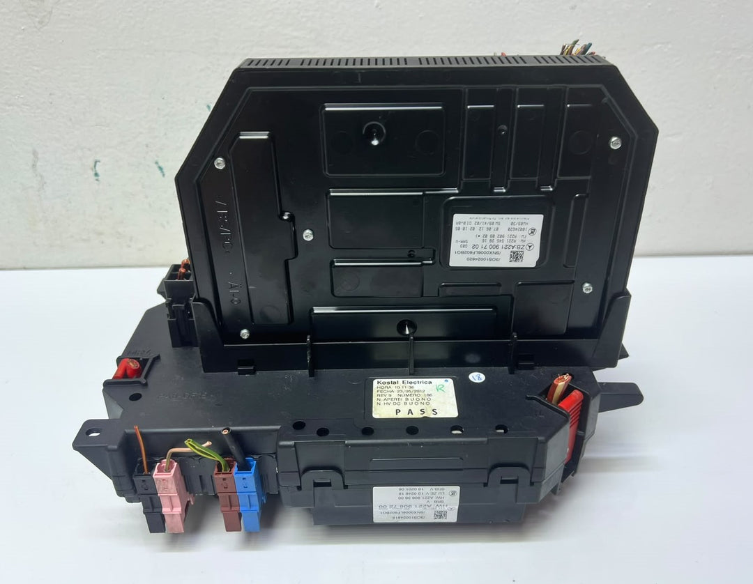 Mercedes-Benz W221 S-Class Front Fuse Box SAM Control Module A2219007102 OEM