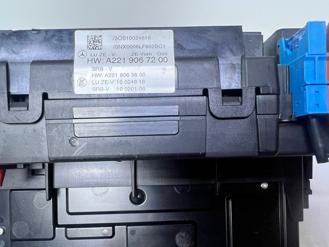 Mercedes-Benz W221 S-Class Front Fuse Box SAM Control Module A2219007102 OEM