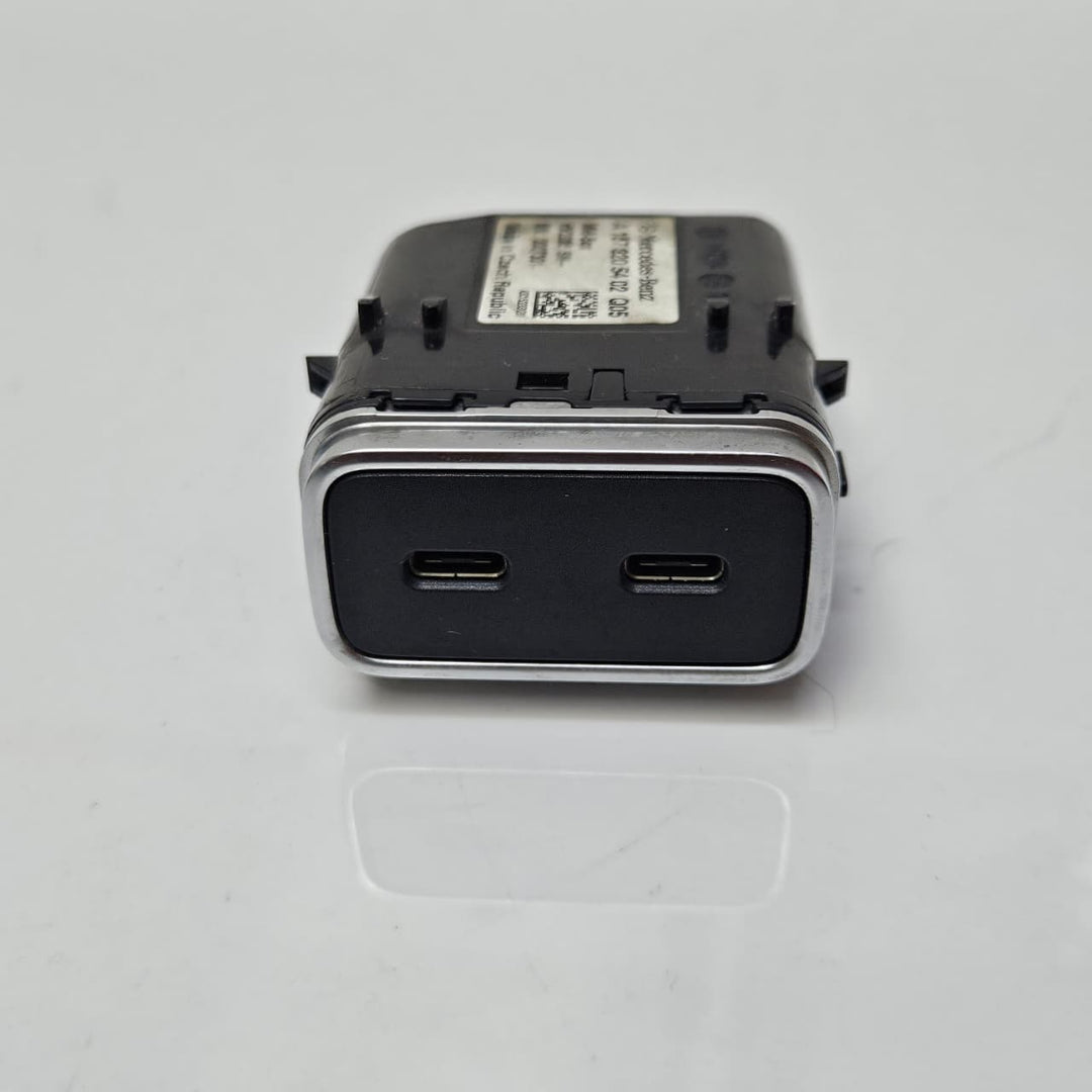 A1678205402-Mercedes-Benz GLE W167 GLS X167 USB Connection Box