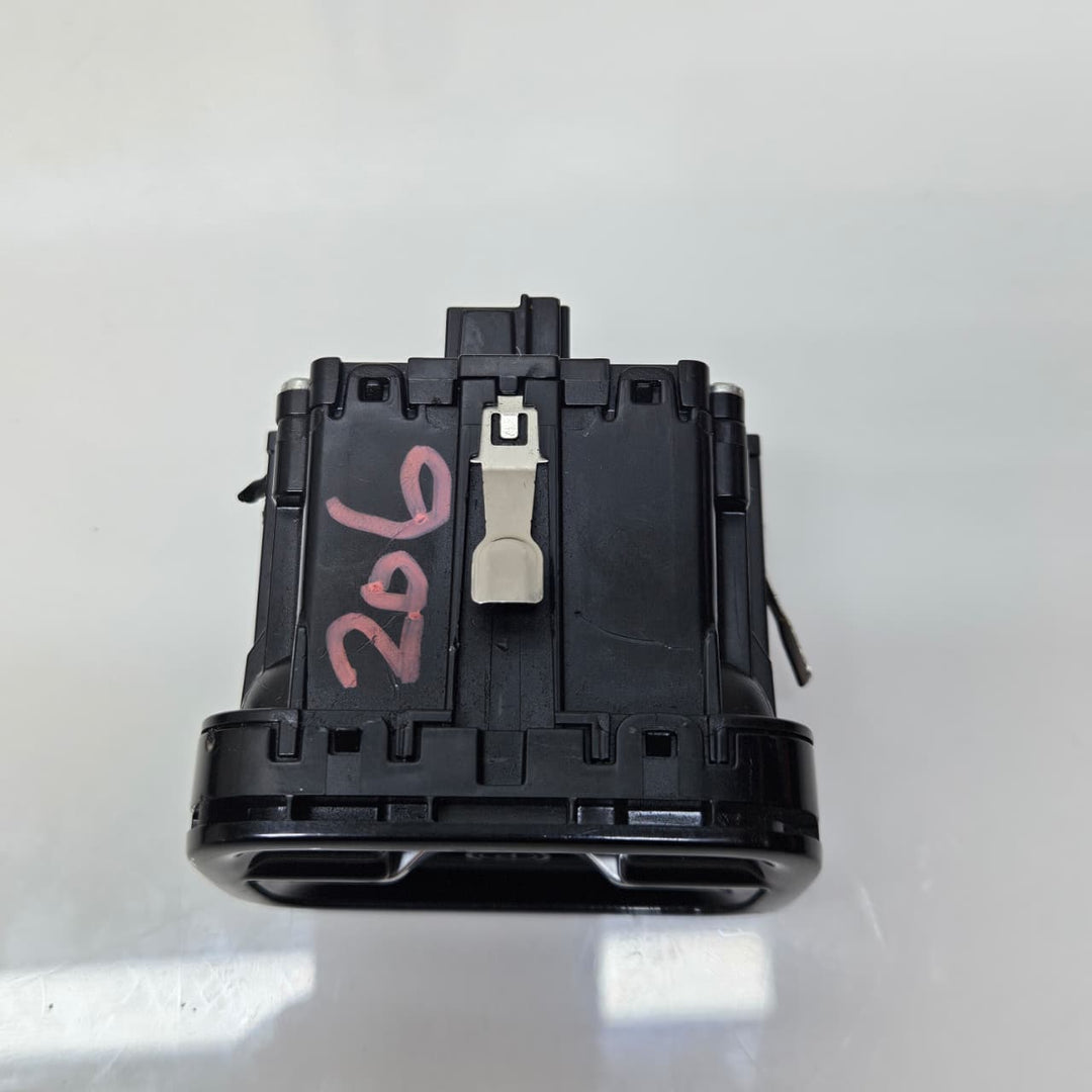 A2239057706-2021-2024 Mercedes-Benz C300 W206 GLC X254 Parking Brake Switch