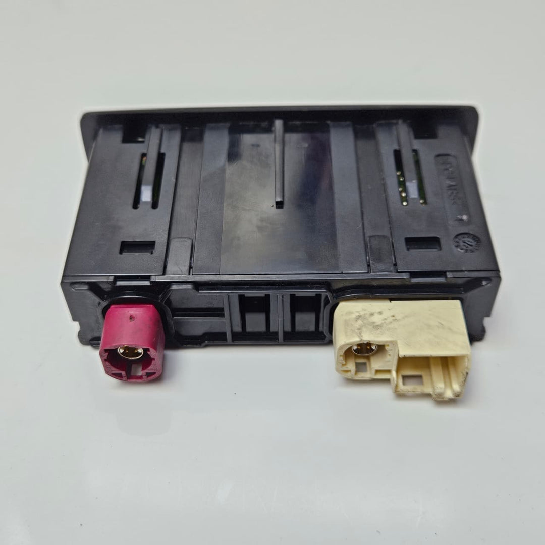 A2478204002-2023 Mercedes-Benz GLA250 E350 USB Multimedia Connection Unit