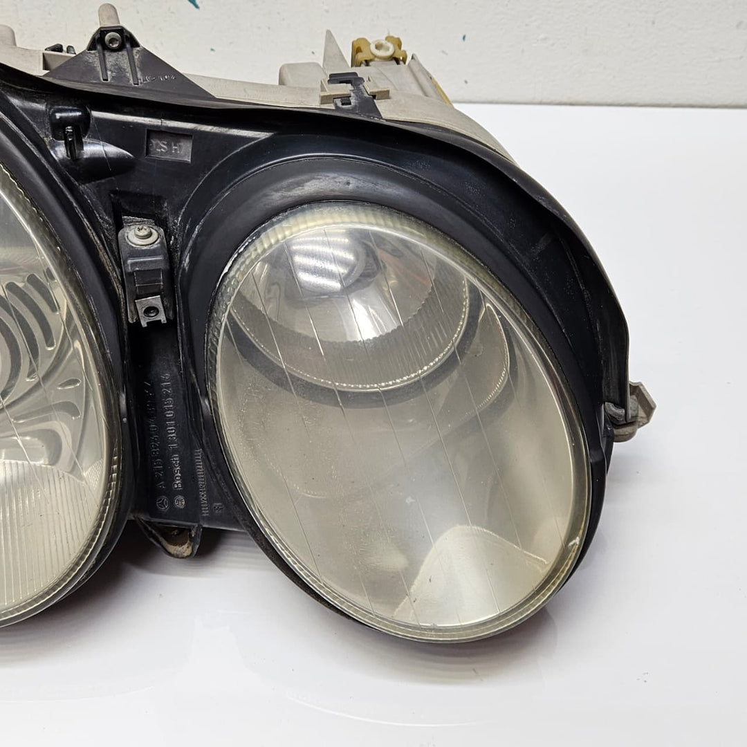 A2158201861-02-06 Mercedes-Benz CL-Class W215 Right Headlight Xenon D2S Control
