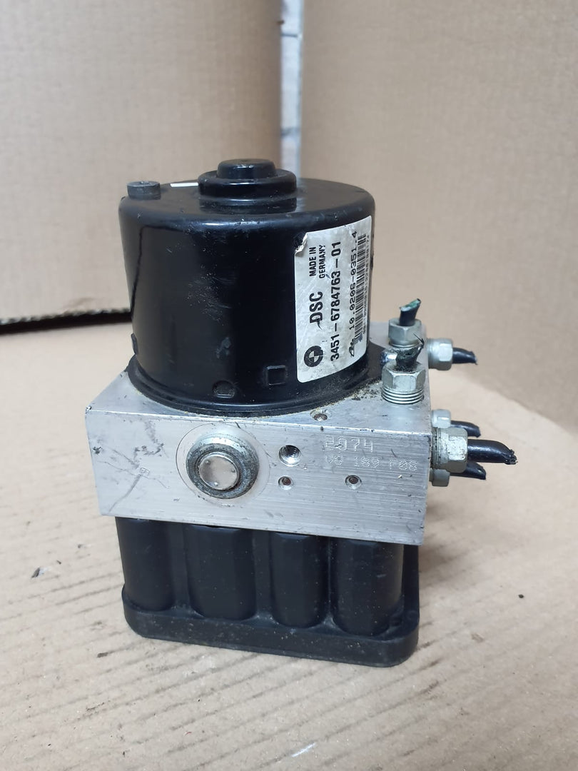 BMW 3 Series E90 E91 ABS DSC Pump Unit Module 6784764 OEM