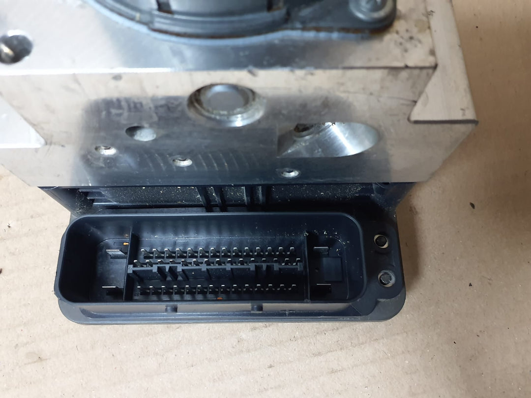 2010–2016 BMW 5 Series F10 F11 DSC ABS Control Unit Module (6858405) – OEM