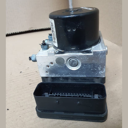 2013 BMW F30 320i DSC Hydraulic ABS Pump Control Module (6862246) – OEM