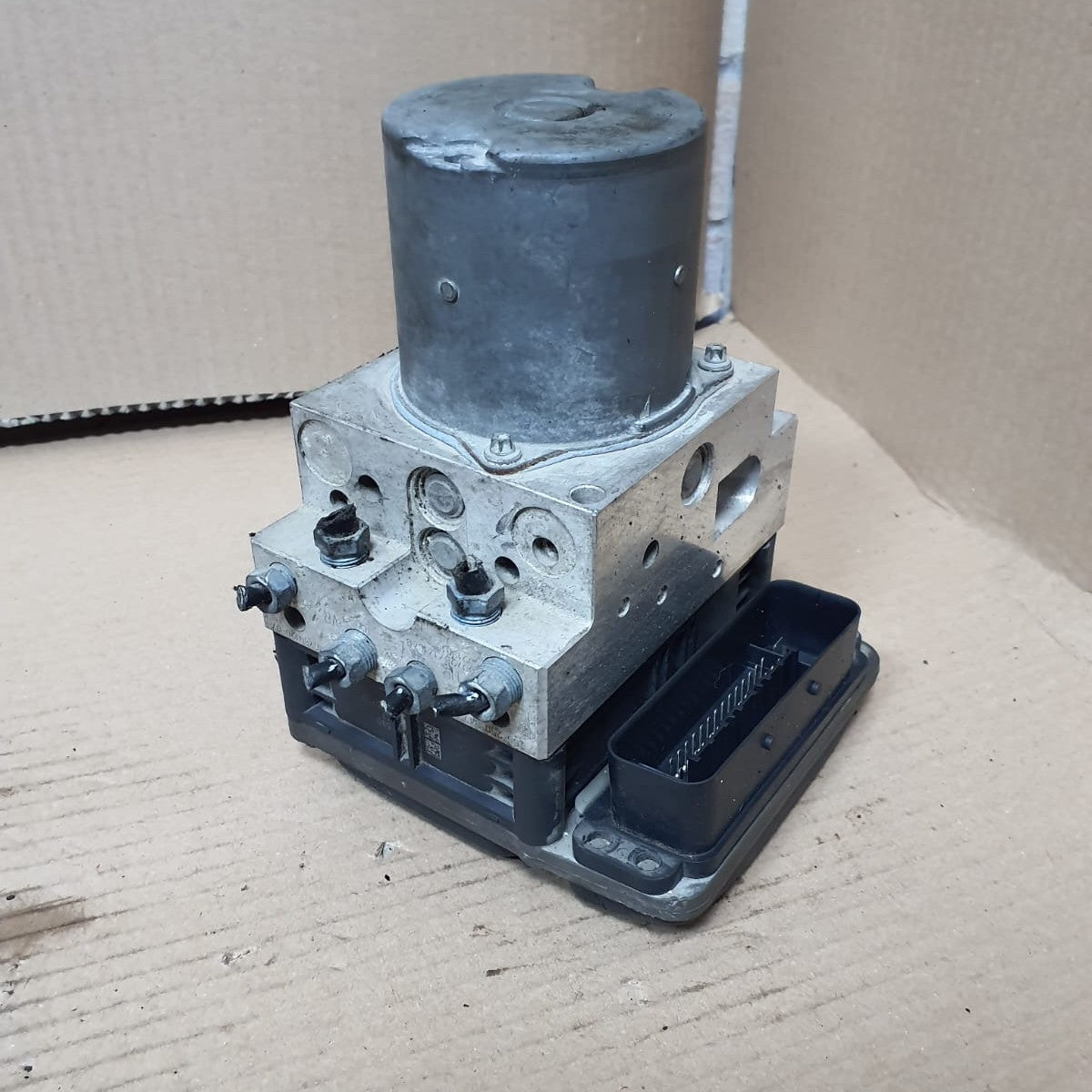2007–2014 BMW X5 E70 X6 E71 ABS Hydraulic Pump & DSC Control Module (6793488) – OEM