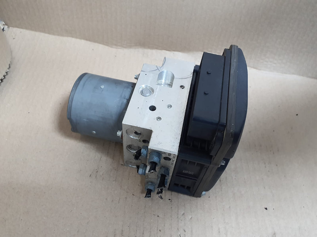 2010–2016 BMW 5 Series F10 F11 DSC ABS Hydraulic Brake Pump Control Unit (6852811) – OEM