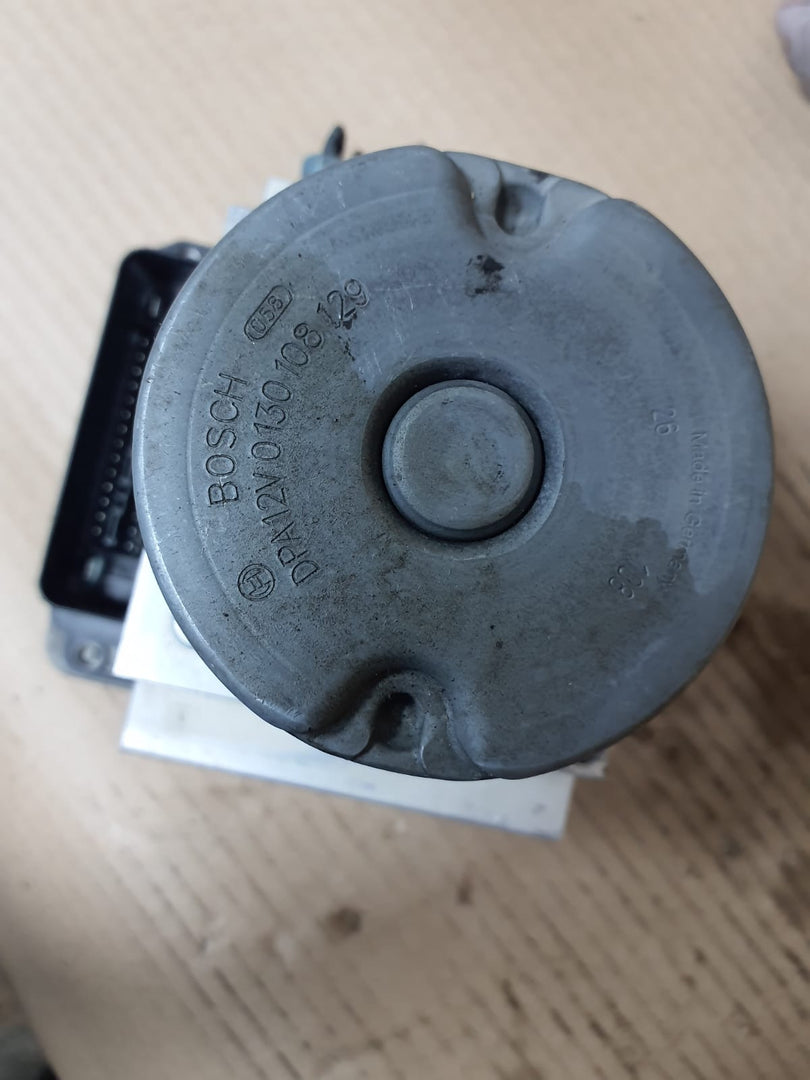 2010–2016 BMW 5 Series F10 F11 DSC ABS Hydraulic Brake Pump Control Unit (6852811) – OEM