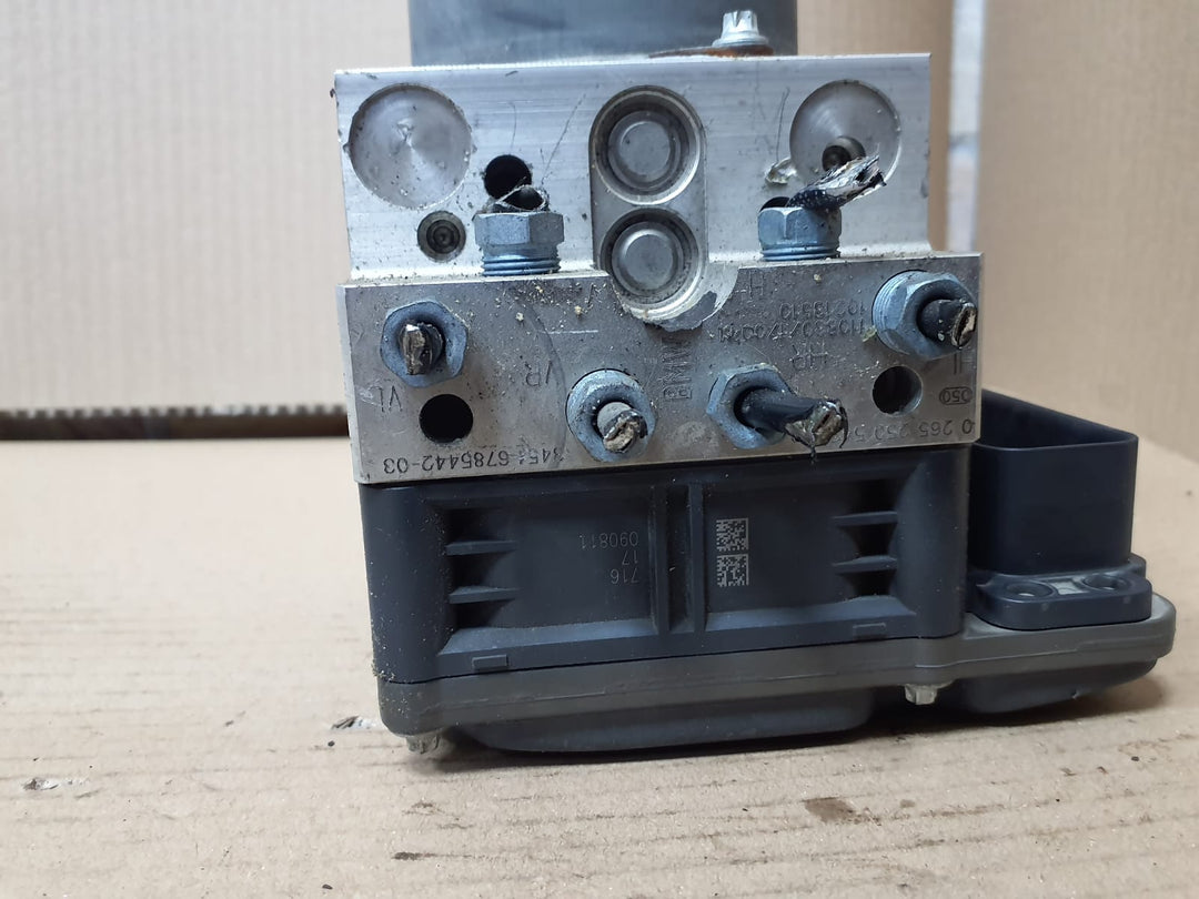 2010–2016 BMW 5 Series F10 F11 DSC ABS Hydraulic Brake Pump Control Unit (6852811) – OEM