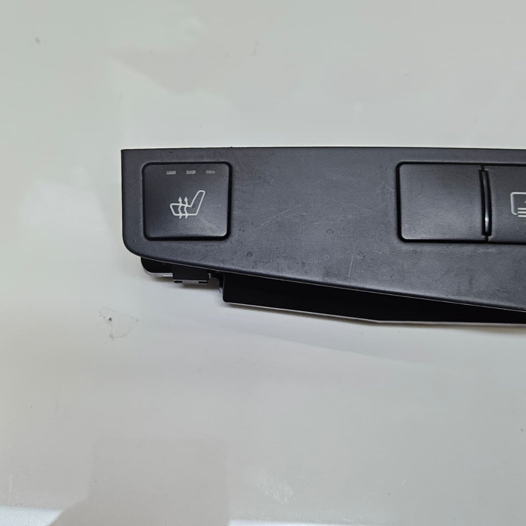 A2048705510-2008-2011 Mercedes-Benz C-Class W204 C300 Seat Heating Switch