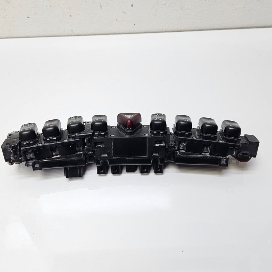 A2208216851-1998-2005 Mercedes-Benz S500 S430 Hazard Warning Light Switch