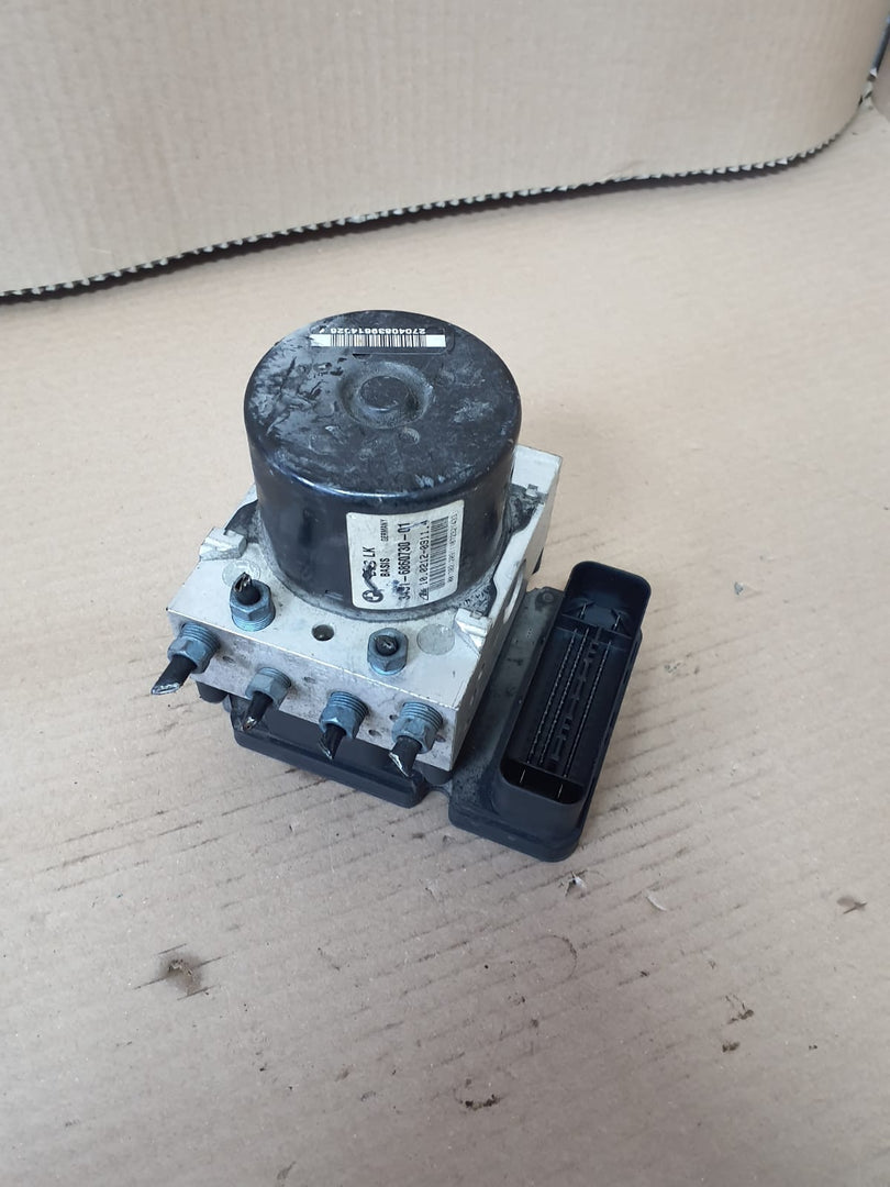 BMW ABS DSC Brake Control Module (6880731) – OEM