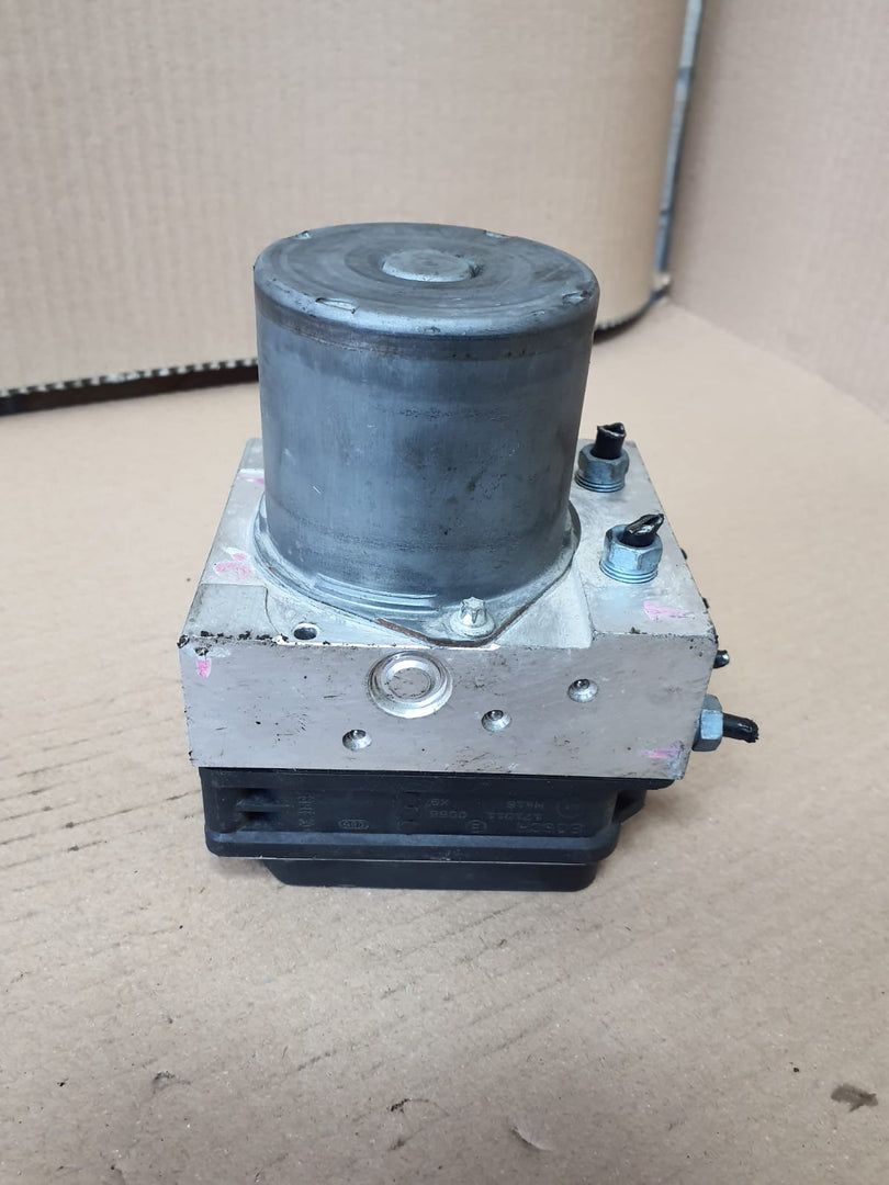BMW X1 E84 ABS DSC Hydraulic Pump & Control Module (6850226) – OEM