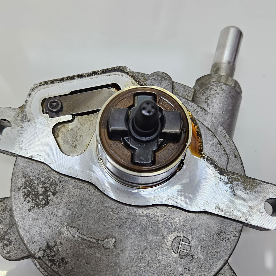 A2712301465-2003-2009 Mercedes-Benz C230 W203 W204 W211 Brake Vacuum Pump