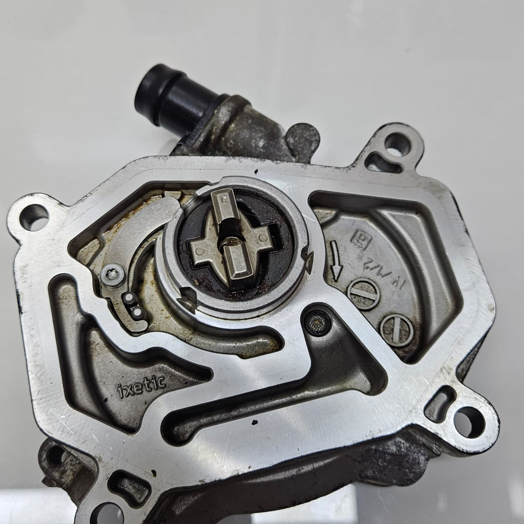 A2701800901-2017 Mercedes-Benz C200 C300 E300 CLA250 Vacuum Pump