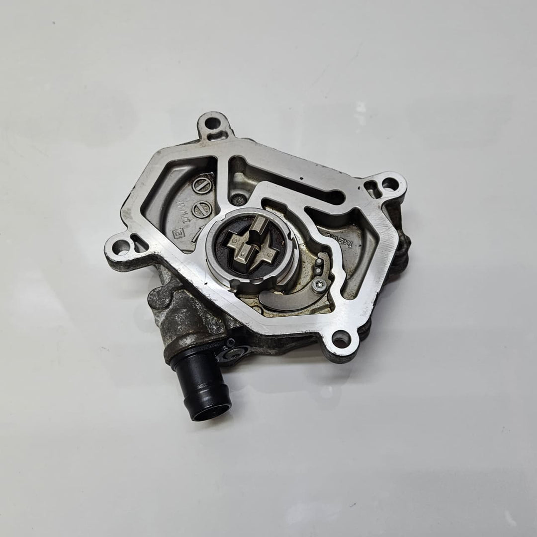A2701800901-2017 Mercedes-Benz C200 C300 E300 CLA250 Vacuum Pump