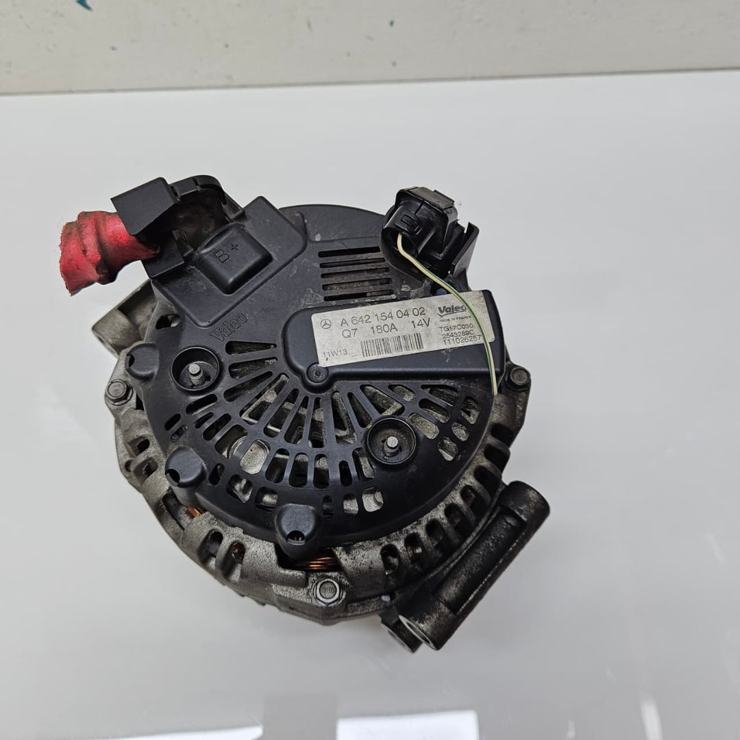 A6421540402-2009 Mercedes-Benz ML350 E320 X164 W164 W204 Alternator OEM