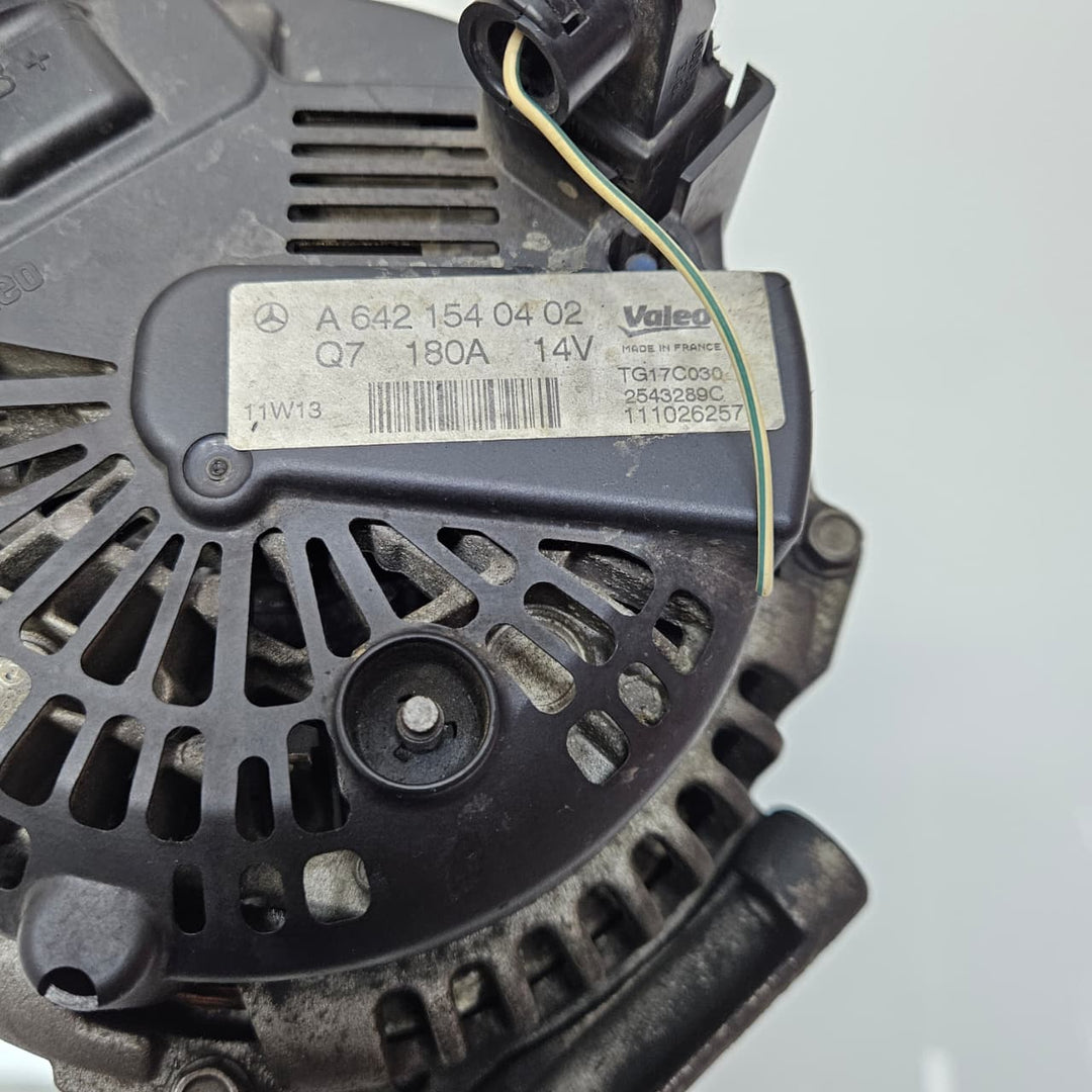A6421540402-2009 Mercedes-Benz ML350 E320 X164 W164 W204 Alternator OEM