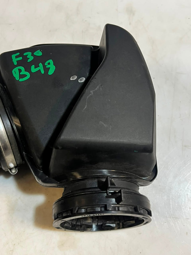 2016–2018 BMW F20 F30 F31 F32 F36 330i 330e B48 Air Intake Resonator (70604496) – OEM