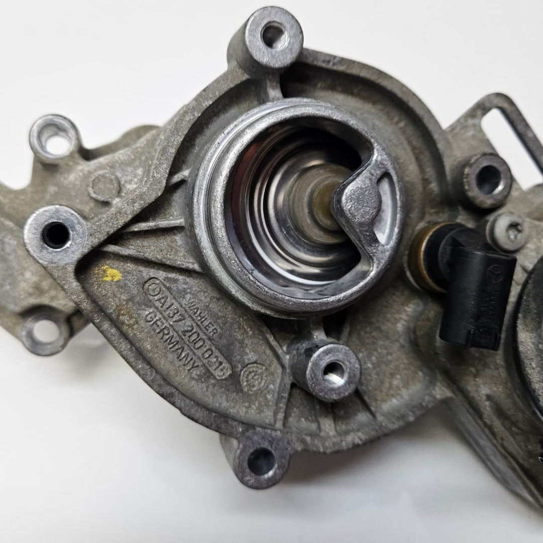 A1372000215-1998-2006 Mercedes-Benz S600 W220 V12 137.970 Thermostat Housing