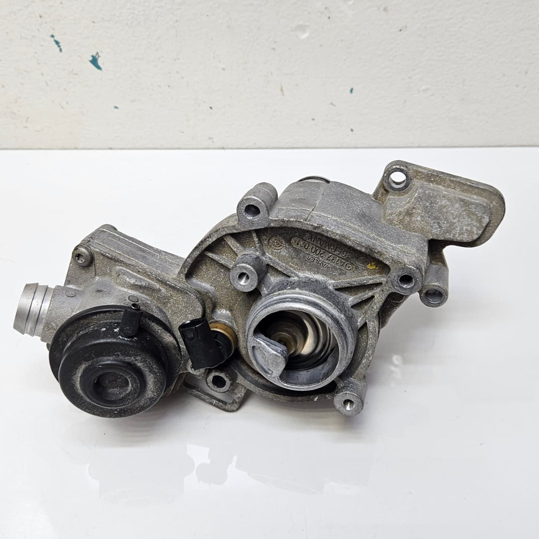 A1372000215-1998-2006 Mercedes-Benz S600 W220 V12 137.970 Thermostat Housing