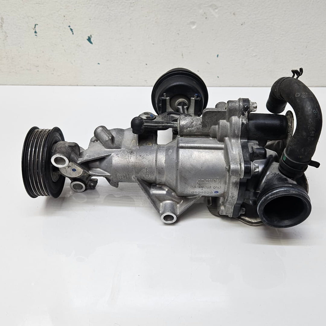 A2702000601-Mercedes-Benz A-Class W176 Switchable Water Pump OEM