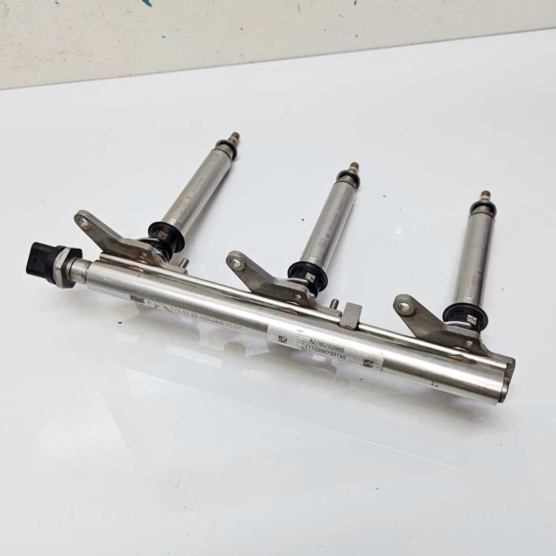A2760703995-2012-2015 Mercedes-Benz ML350 C218 W204 S204 C204 Fuel Rail OEM